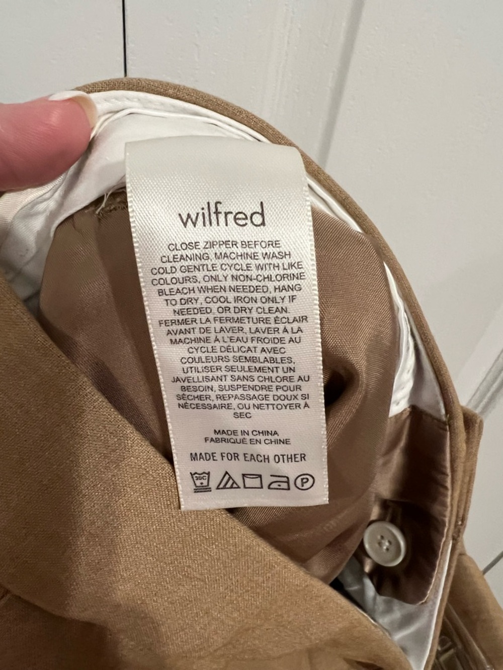 Wilfred Camel High-Rise Tailored Bermuda Shorts - Picture 4 of 4